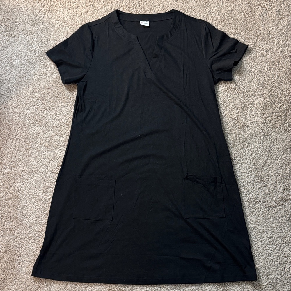 Black Short Sleeve Top by Winoll
